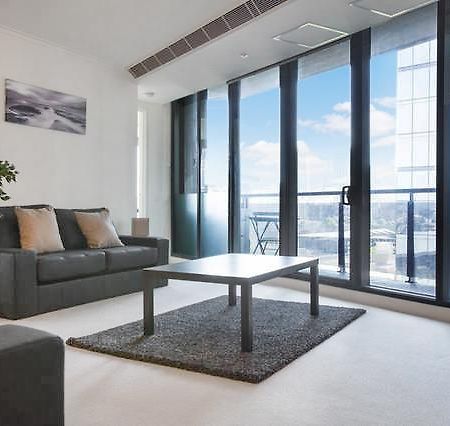 Mj Shortstay Whiteman St Apartment Melbourne Exterior photo