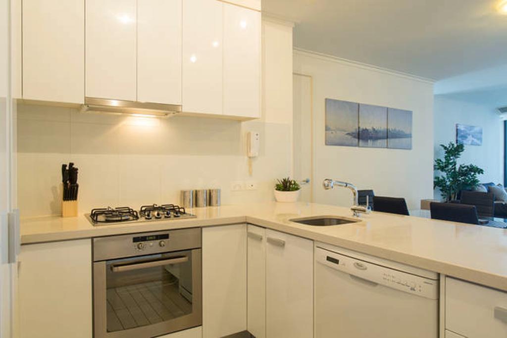 Mj Shortstay Whiteman St Apartment Melbourne Exterior photo